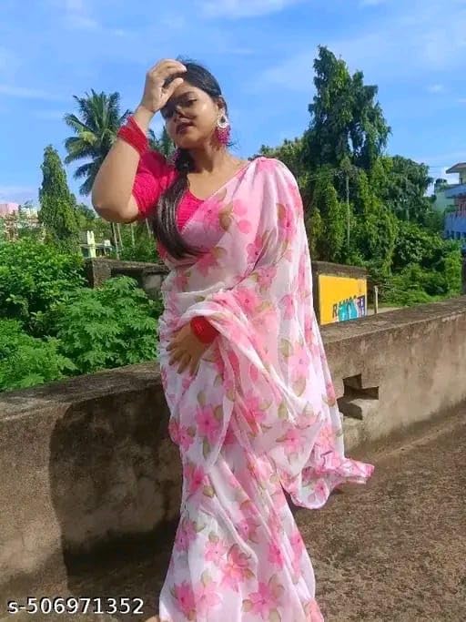 Lightweight Chiffon Saree with Lace BorderPink chiffon flower