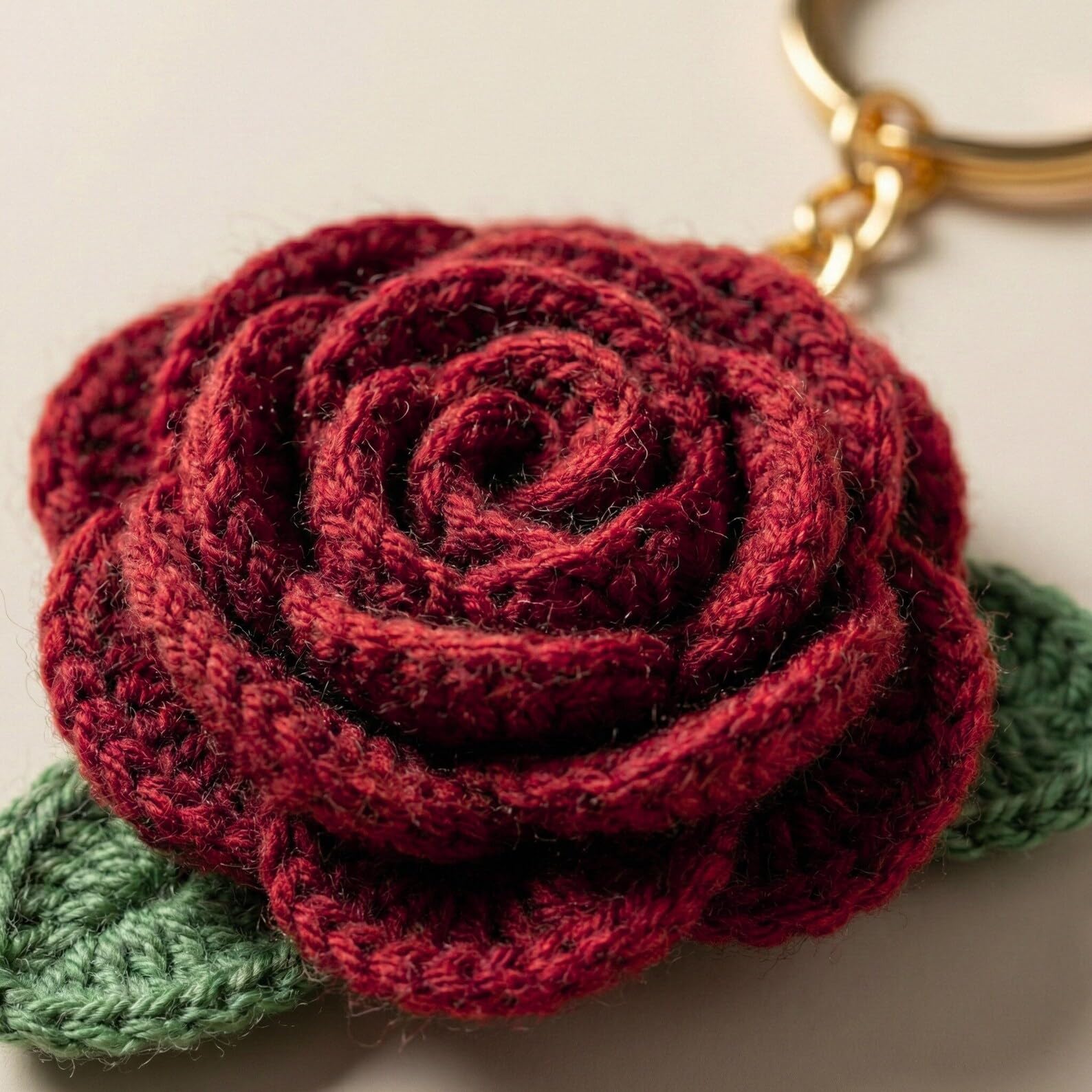 VARIQ Handmade Crochet Rose Flower Keychain for Women & Girls, Cute Red Flower Key Ring, Soft Yarn Knitted Charm, Romantic Gift, Bag Accessory, Car Key Holder, Aesthetic Handmade Gift