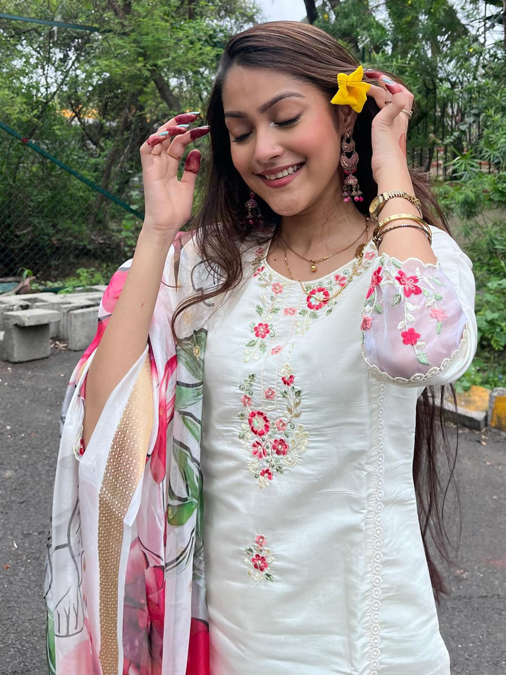 VredeVogel Kurta Set with Dupatta | Viscose Roman Silk Embroidered Kurta Set for Women | Women's Ethnic Casual Straight Fit Kurti Set |Kurta Pant Festive Suit (White_Small)