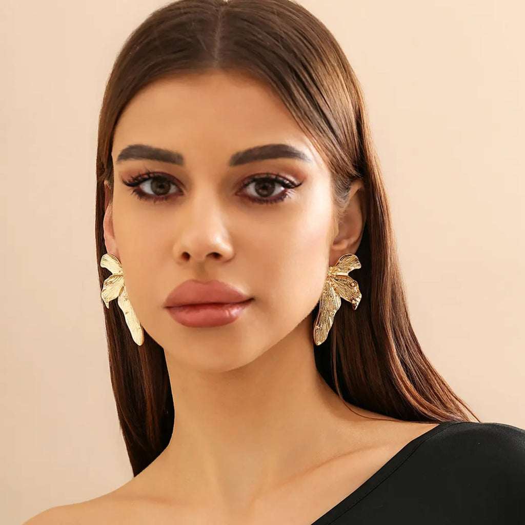 Salve Chic Coquette Floral Earrings for Women | Valentine's Gift for Girlfriend | Bohemian Jewellery Hanging Earrings for Girls Stylish | Gift for Girlfriend Gold Ear Rings for Women Stylish Aesthetic Jewellery Korean Flower Danglers