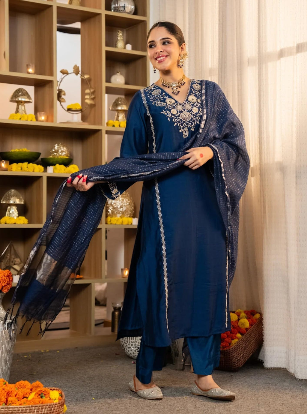 Klosia Women Embroidery Solid Straight Kurta and Pant Set with Dupatta