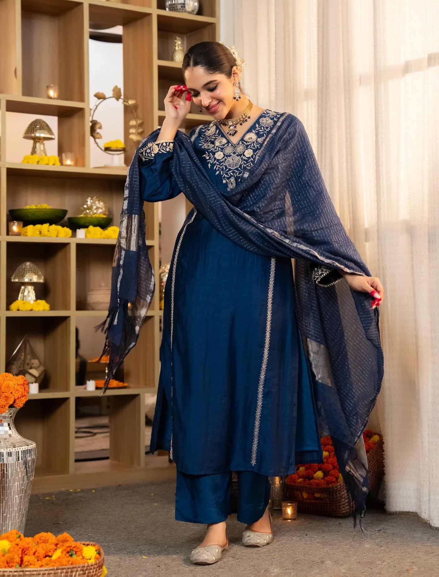 Klosia Women Embroidery Solid Straight Kurta and Pant Set with Dupatta