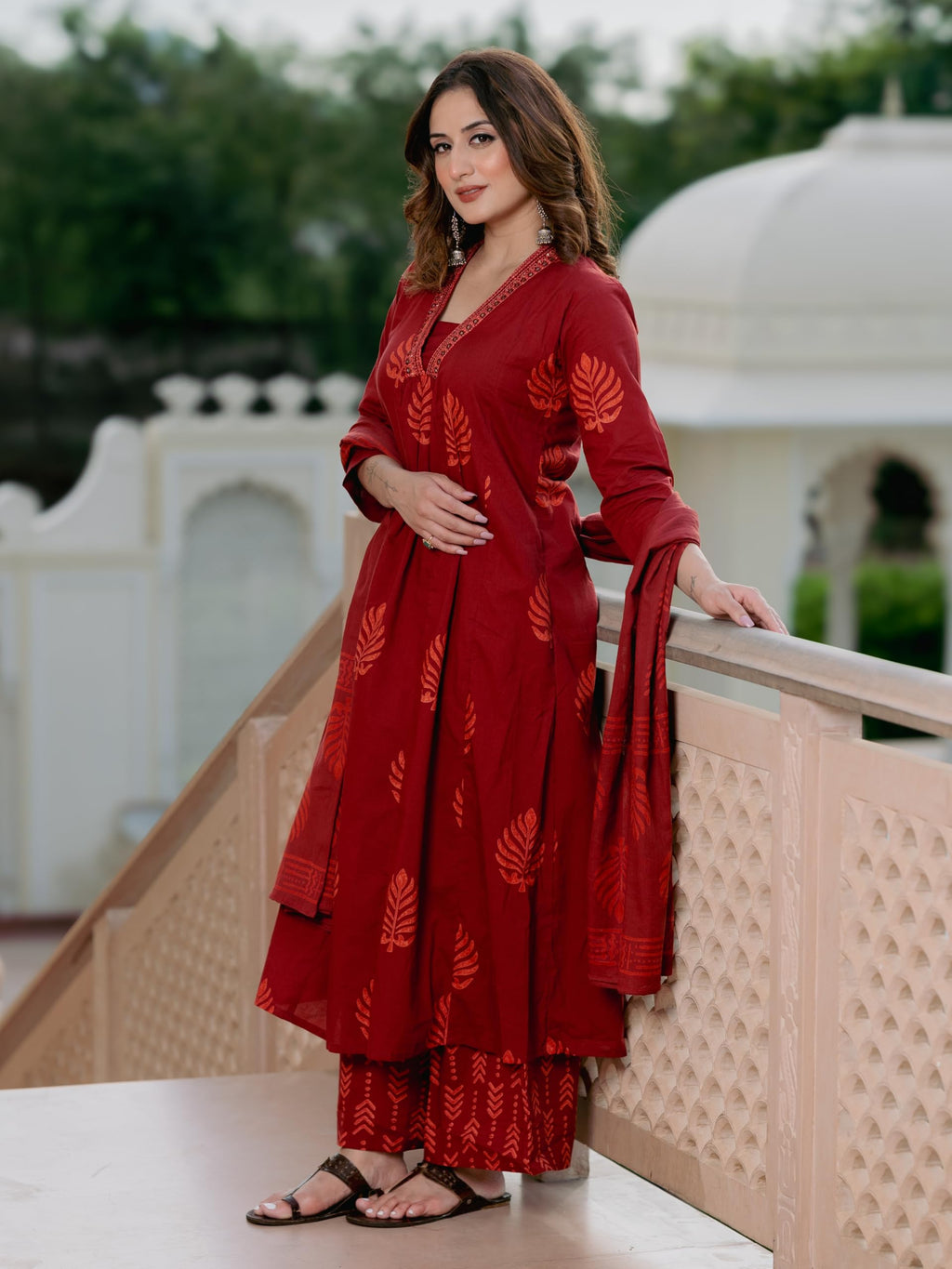 Arayna Women’s Pure Cotton Printed Kurta Pant Dupatta Set | Elegant Ethnic Suit Set with Minimal Leaf Motifs | Straight Fit 3-Piece Set for Women | Crimson Red, X-Large