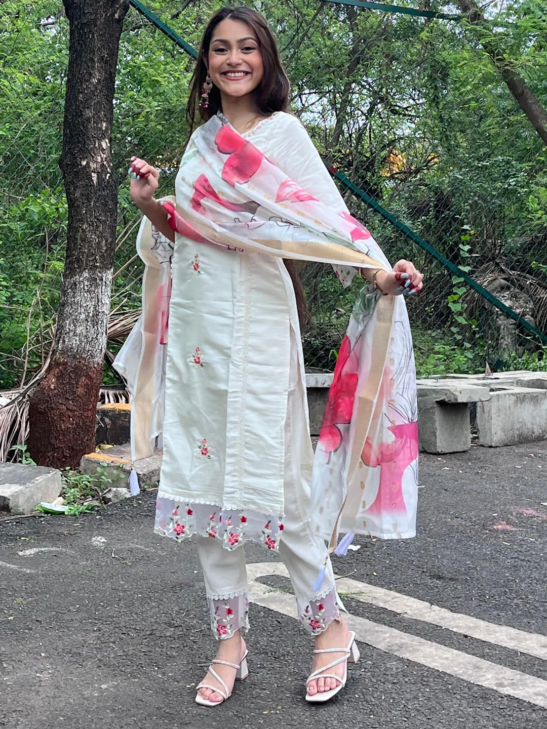 VredeVogel Kurta Set with Dupatta | Viscose Roman Silk Embroidered Kurta Set for Women | Women's Ethnic Casual Straight Fit Kurti Set |Kurta Pant Festive Suit (White_Small)
