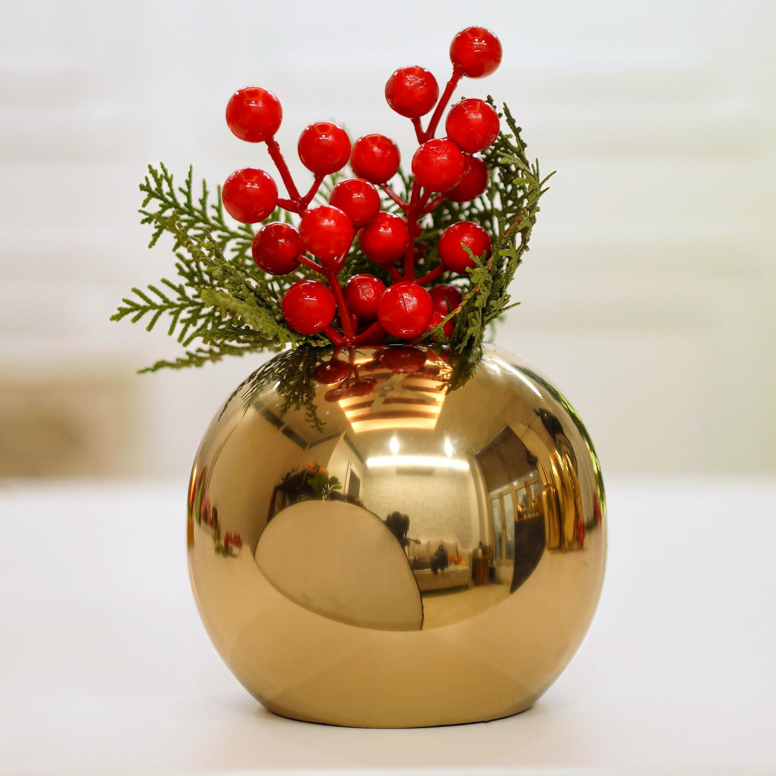 BEHOMA Metal Ball Round Metal Vase for Home Décor | Table Decorative Flower Pot for Valentine’s Day | Perfect Couple Gift for Wedding, Anniversary, Birthday | Gold, Small (Flower Not Included)