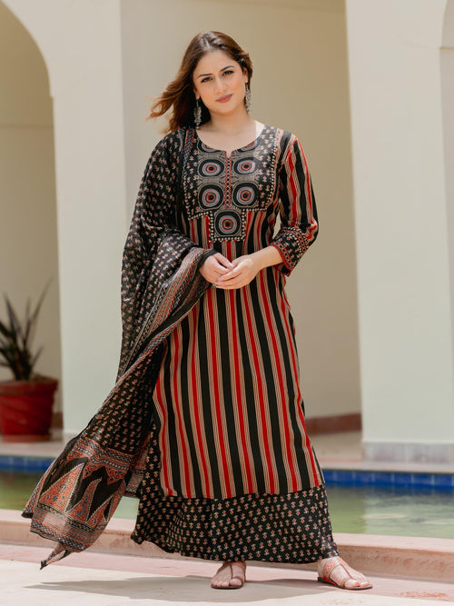 Arayna Women’s Pure Cotton Printed Kurta Pant Dupatta Set | Ajrakh-Inspired Ethnic Suit Set | Straight Fit 3-Piece Set for Women | Midnight Black, 3X-Large