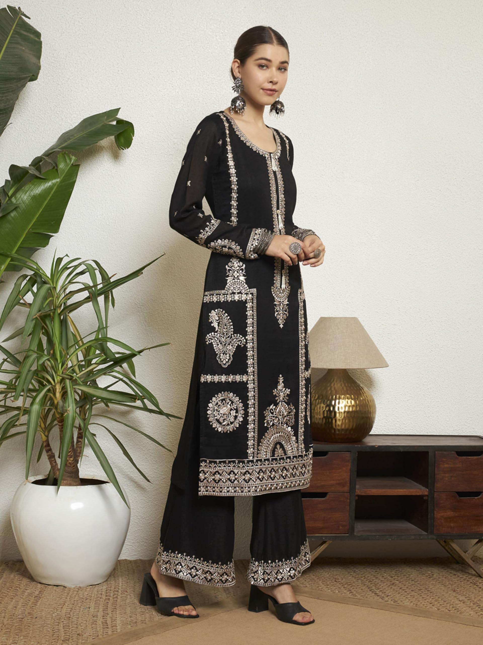 SHOPPING QUEEN Women's Silk Embroidered Kurta Set with Dupatta (A700_Black_M)