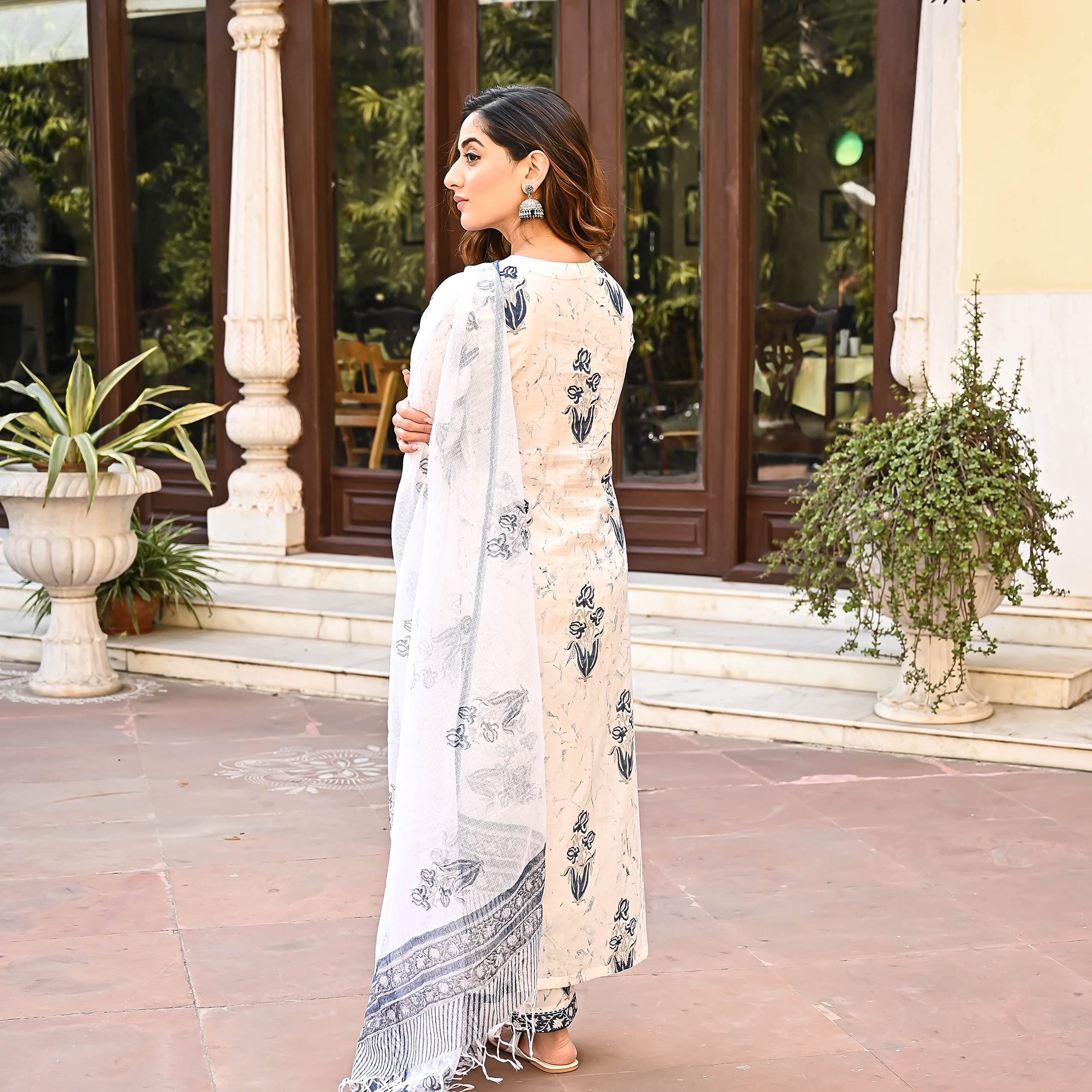 Arayna Women's Floral Printed 100% Cotton Kurti Palazzo Pants Set With Dupatta (Medium, white)