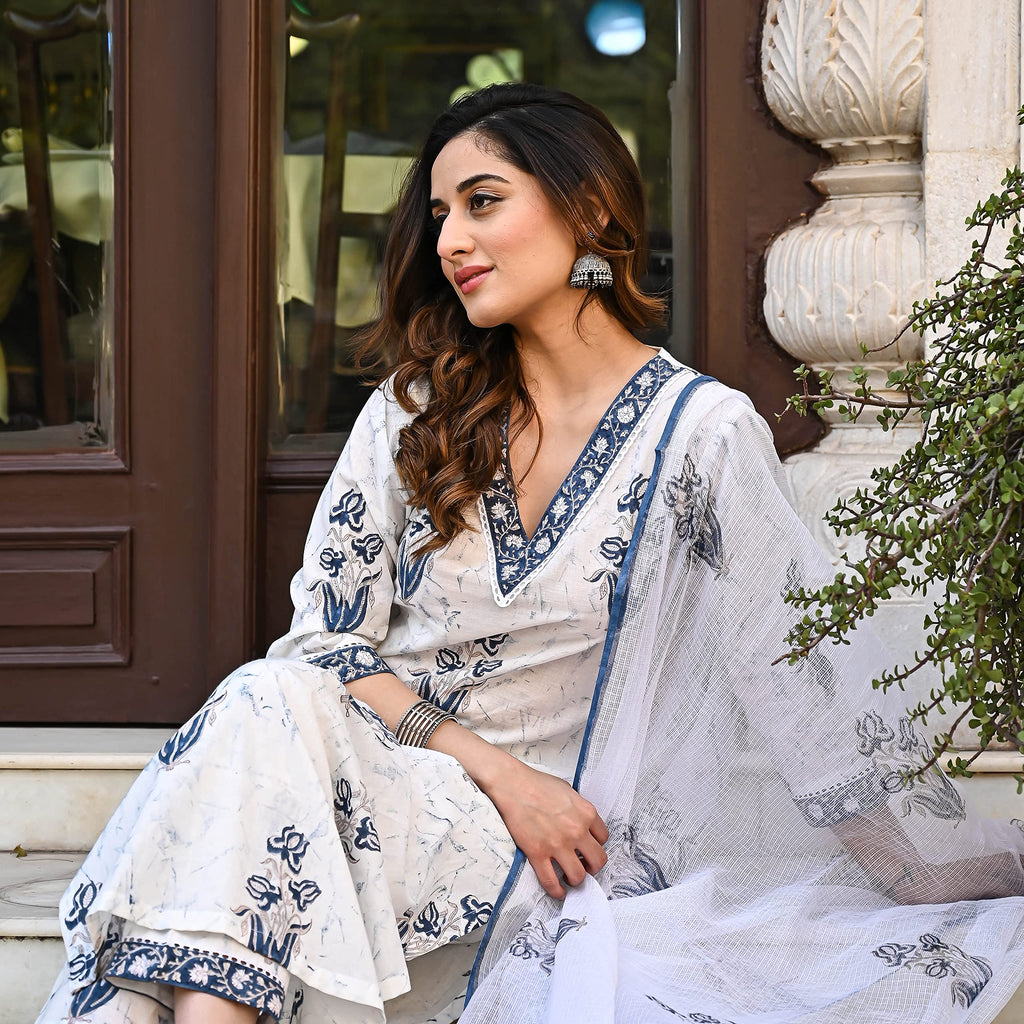 Arayna Women's Floral Printed 100% Cotton Kurti Palazzo Pants Set With Dupatta (Medium, white)
